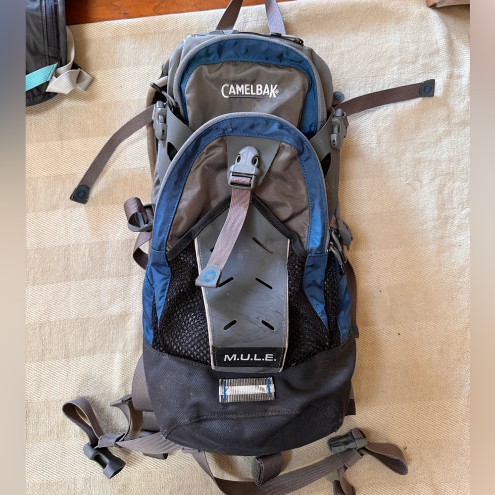 Camelbak MULE Hydration Pack w/ 100oz bladder